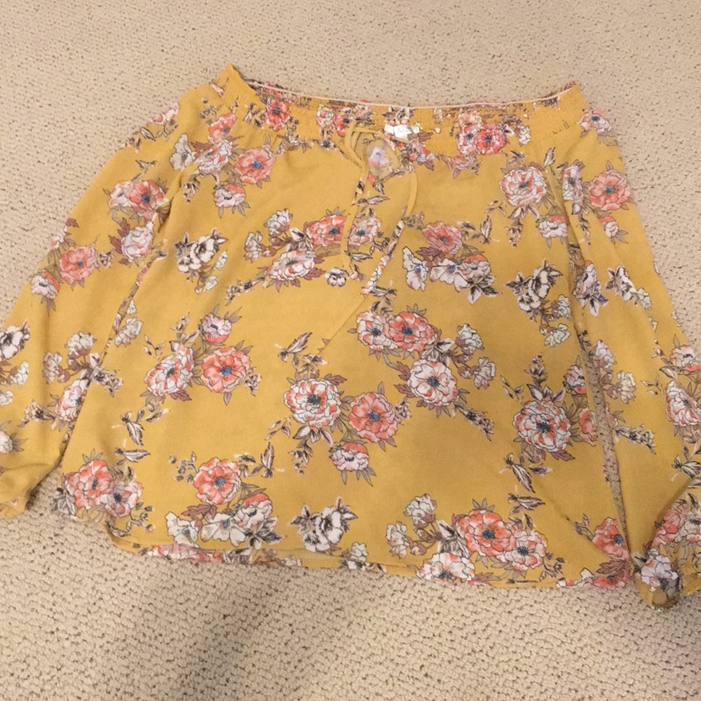 Nine Britton Off shoulder floral top size M